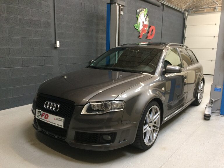 AUDI RS4 2006