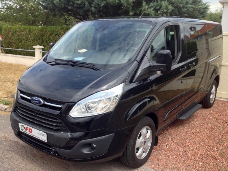 FORD TOURNEO