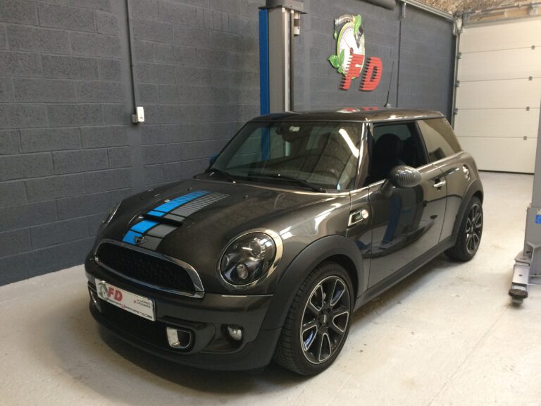 MINI COOPER 2.0D 143CV