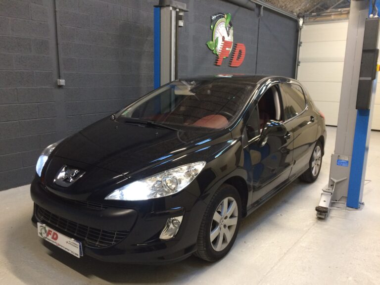 PEUGEOT 308 2.0 HDI 136CV