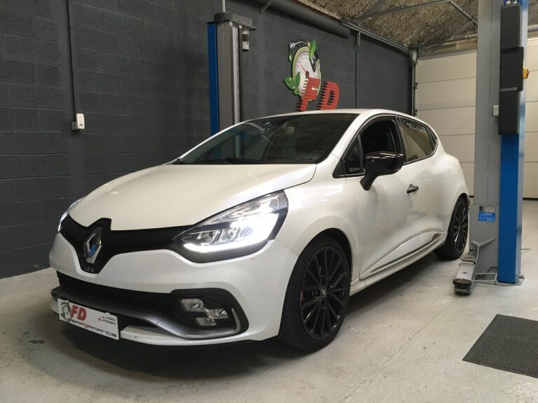 RENAULT CLIO 1.6 T RS TROPHY