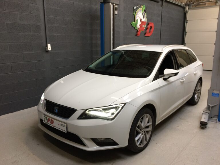 SEAT LEON 1.6TDI 105 2014