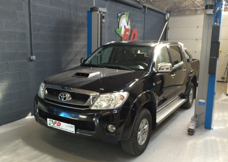 TOYOTA HILUX 2.5 D4D 144CV